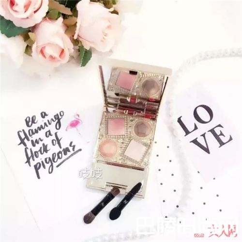 elegance眼影推荐_春日必备|这8盘网红眼影 闭着眼睛画都好看