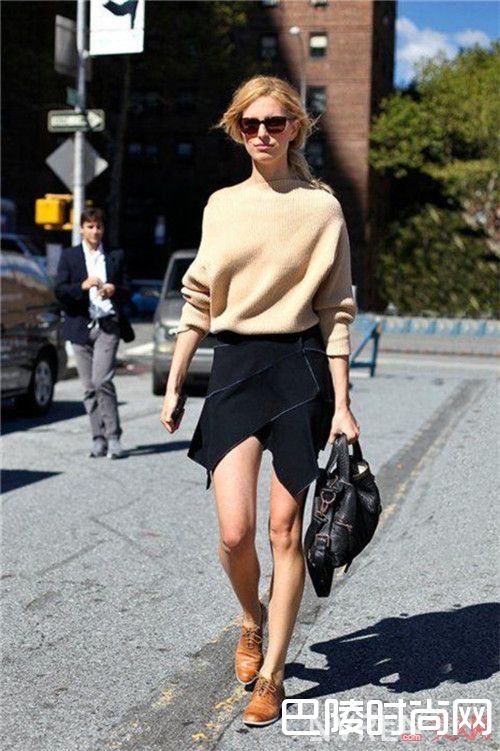 荷叶裙怎么搭配有清新美感_有了这四款气质裙装 承包2017早春最美搭配！