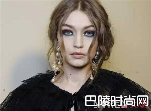 WOB发型配什么儿饰瘦脸_最时髦的Wob头 需要哪一款耳环来瘦脸？