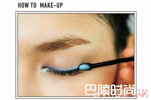 清凉感的蓝色眼妆_巧用彩妆新色 颜值与时尚感up up up!