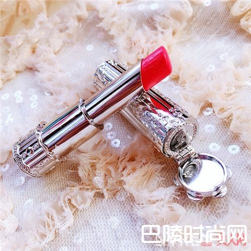 厚唇涂Jill Stuart花舞恋唇膏好吗_全面分析五种唇型 春天怎么涂口红才能美翻天？