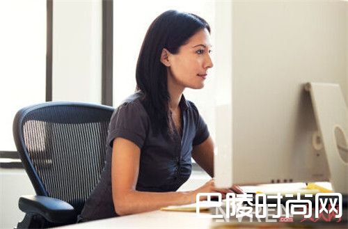 哪种坐姿能瘦脸_不要双下巴有什么办法？盘点6个日常瘦脸方法