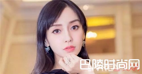 M字唇装扮_女神“妆”出来 盘点2017年最时尚的妆容潮流