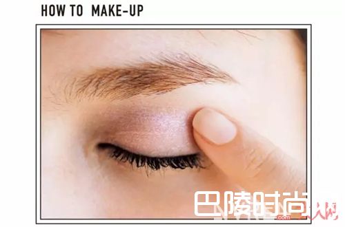 性感的粉紫色眼妆_巧用彩妆新色 颜值与时尚感up up up!