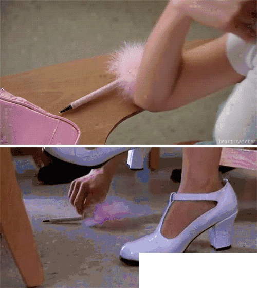 影剧中出现的玛丽珍鞋_小白鞋、细高跟都out了?现在火的是这双玛丽珍鞋!