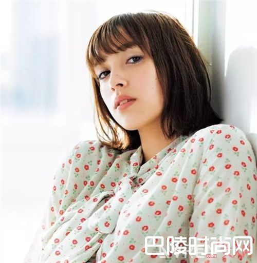 保守的大地色系眼妆_巧用彩妆新色 颜值与时尚感up up up!