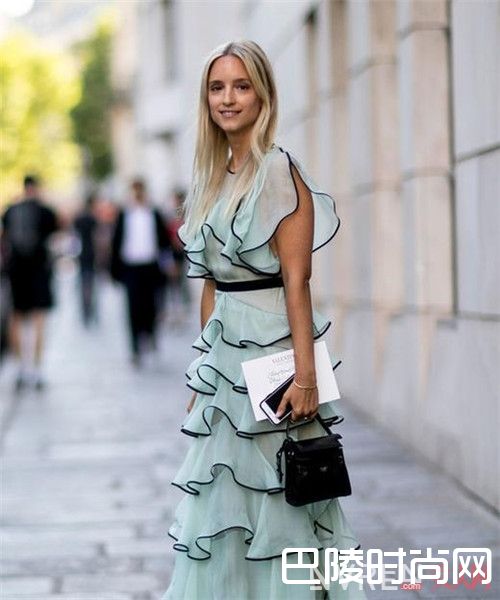 百褶荷叶边裙怎么搭配有气质_春天来临各种连衣裙齐上阵 百搭的连衣裙哪款是你最喜欢的