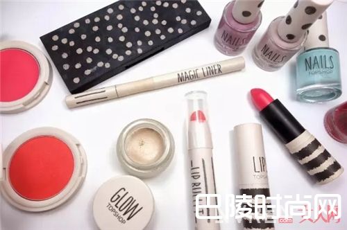 Topshop一站式美妆_时装品牌还不够 MO&Co.也开始卖彩妆啦!