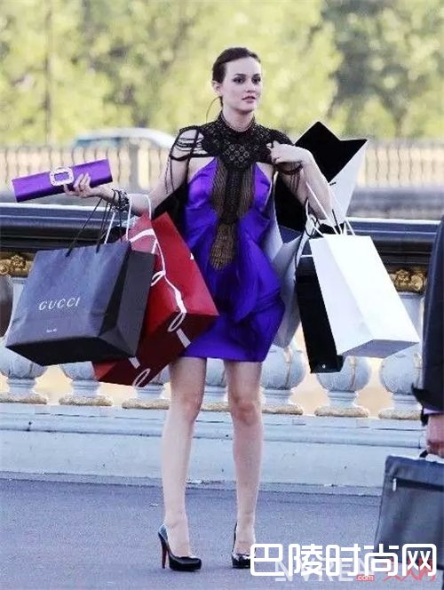 Roger Vivier包包推荐_这几个新包听说可以时髦50年!你信吗?