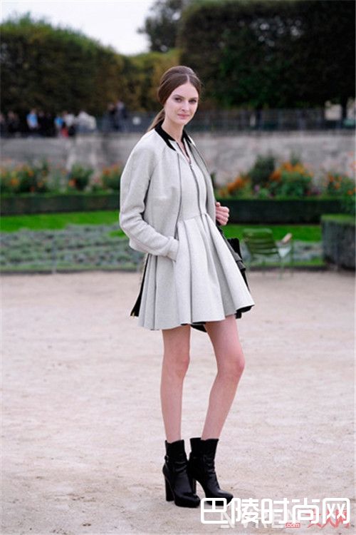 衬衫裙怎么搭有仙女气息_春天来临各种连衣裙齐上阵 百搭的连衣裙哪款是你最喜欢的