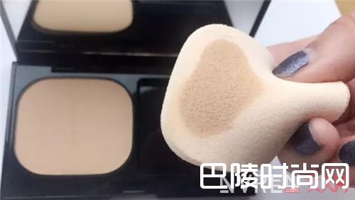 SUQQU晶采光感粉饼_别只记得MAC 也许你更是适合这些小可爱品牌