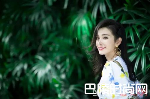 这些明星已经穿在身上_没有多余、没有浮华 Ferragamo美得刚刚好～