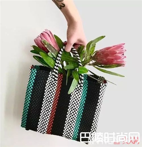 Truss包包推荐_价格1500元以内 这些轻奢包你入手了吗？