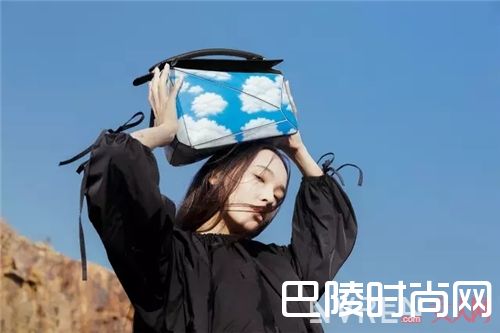 Puzzle Bag 拼图包_Loewe家的包包推荐！款式那么多总有适合你的