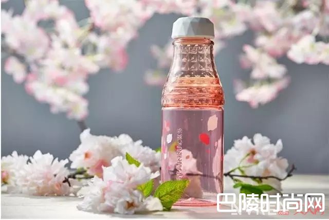 星巴克樱花限定_这些樱花季才能买到的超美限定！再不剁手就晚了！