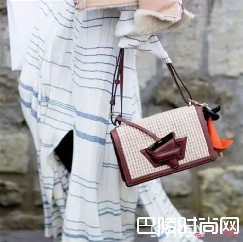 Barcelona_Loewe家的包包推荐！款式那么多总有适合你的