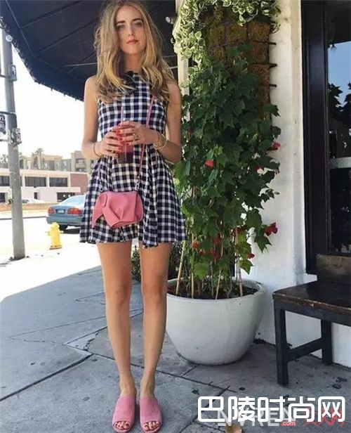 动物包介绍_Loewe家的包包推荐！款式那么多总有适合你的