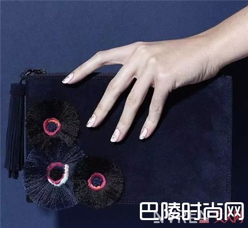 Loeffler Randall包包推荐_价格1500元以内 这些轻奢包你入手了吗?