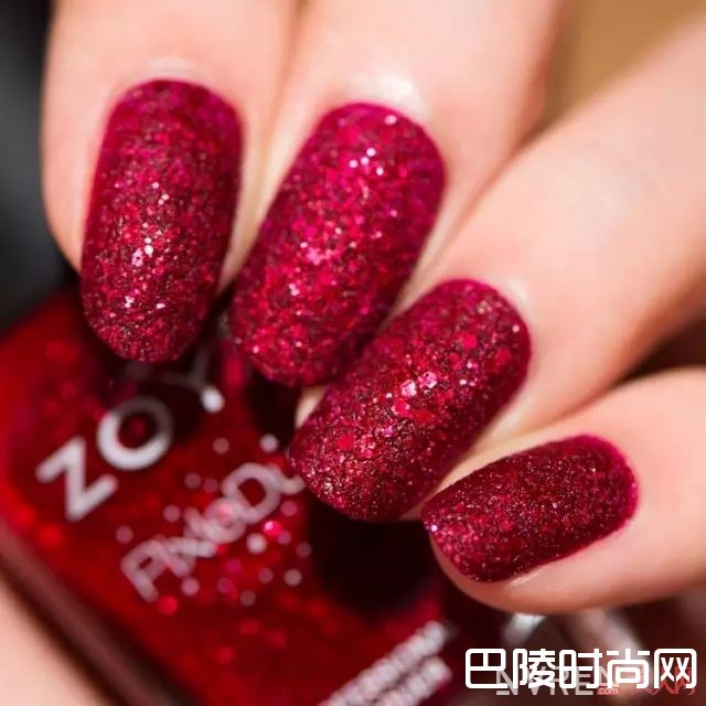 红色指甲油_在家涂指甲老失败？是你没学会这 3 步