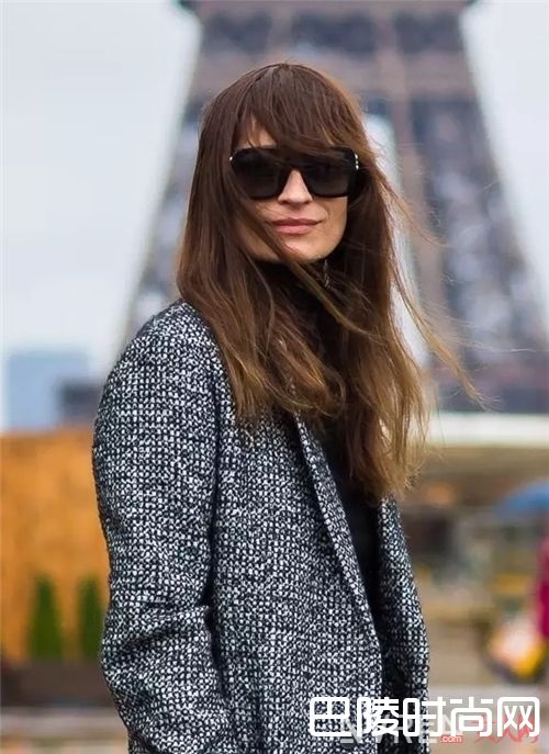 盾牌型墨镜如何搭配_时髦的墨镜每年都有两三款 我只买适合的那一个