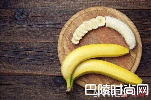 吃香蕉能有减肥的功效吗_脸大很显胖！哪10种食物能消除水肿让小脸瘦出来