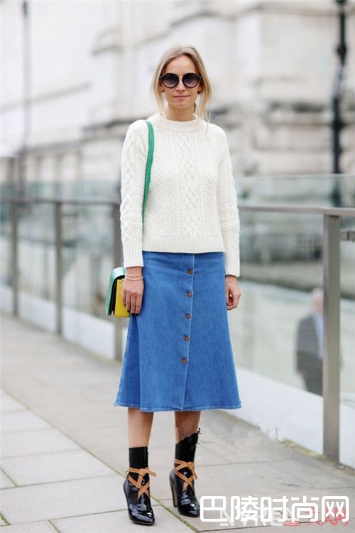 牛仔裙开春如何搭配时髦_新季尖货：开春你的裙子这么穿才漂亮！