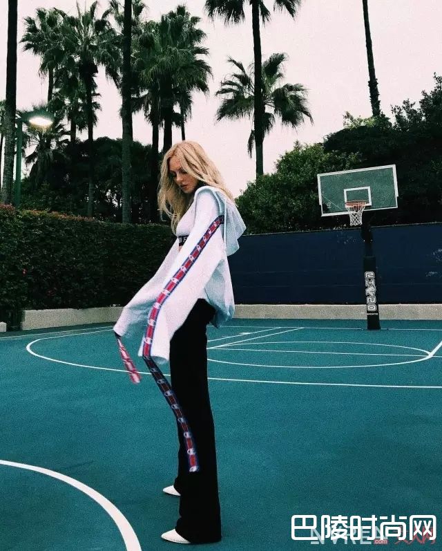 宽松大长袖_不用找了，2017春夏流行元素全在这