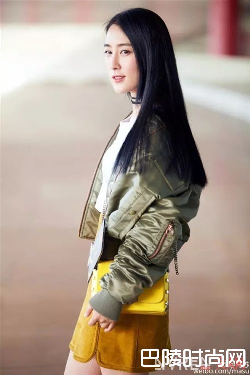Oversized飞行员夹克_今年春天 这4款单品一定要大了才好看!