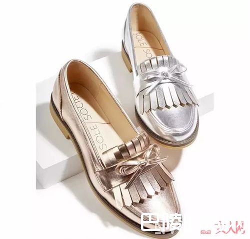 英伦款型介绍及推荐_“懒人鞋”出没的季节 女神们都选择它!