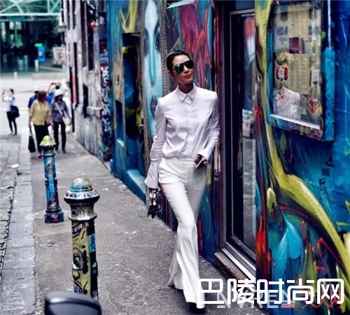 白衬衫搭配_今年这些衬衫单品的新搭配 你get了吗?