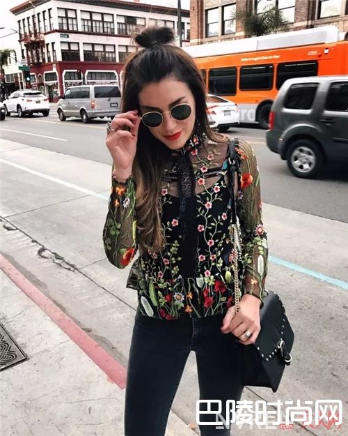 印花刺绣衬衫搭配_今年这些衬衫单品的新搭配 你get了吗？