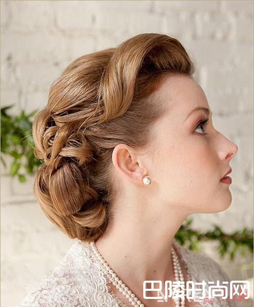 复古盘发特别适合哪种新娘_新娘婚礼变身攻略:哪种女神发型比整容还管用
