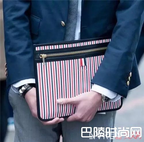 手包推荐_看完这些超赞的手包 你还觉得它单一可有可无吗？