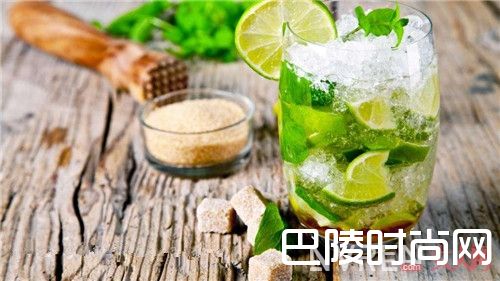 食用这些祛斑食物需要坚持吗_脸上长斑是什么原因？如何正确祛斑？