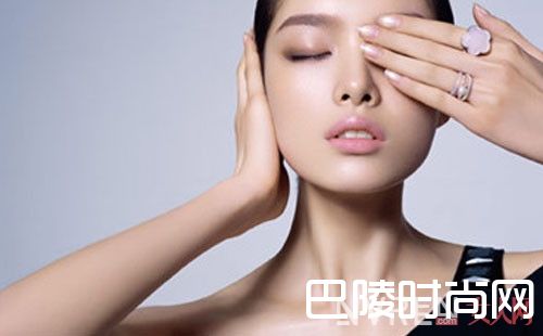 不同肤质如何祛斑_脸上长斑是什么原因？如何正确祛斑？