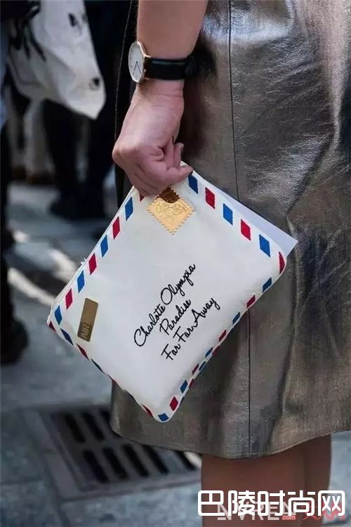 Charlotte Olympia与LULU GUINNESS手包推荐_看完这些超赞的手包 你还觉得它单一可有可无吗？