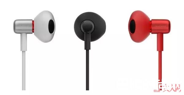 锤子耳机_近期新品大搜罗，会打饱嗝的存钱罐、香菜味薯片、终成官配的可乐和姜……