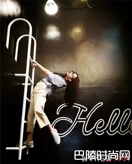 格子衬衫搭配_今年这些衬衫单品的新搭配 你get了吗？