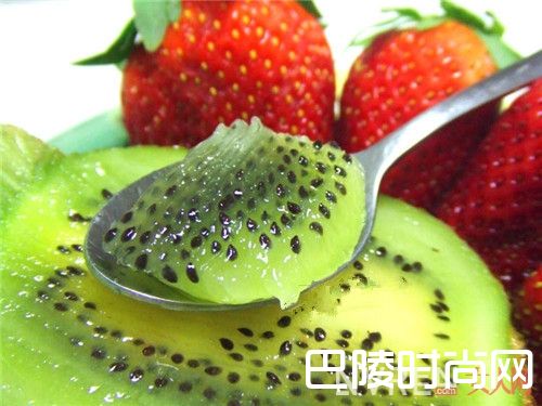 简单有效的祛斑办法有哪些_脸上长斑是什么原因？如何正确祛斑？