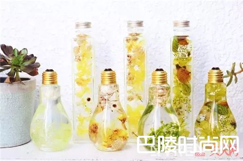 灯泡花艺与樱花胶带_这些带花的设计 让你的家充满春天的气息