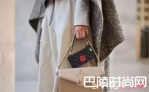 J.W Anderson包包推荐_这些更具气质的包包 大牌女星们都已经背上了！​