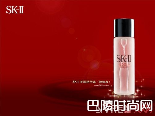 LA MER海蓝之谜面霜简介_搜罗10款经典美妆品：女人必买18款经典美妆品有哪些？