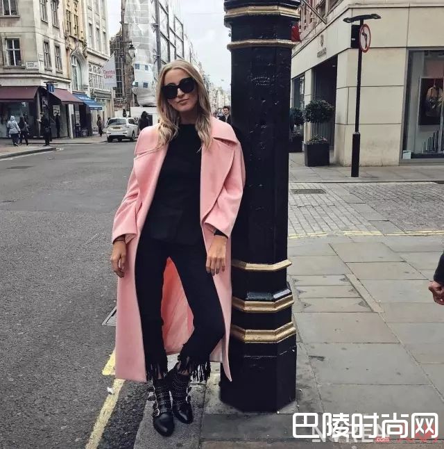 粉色外套_大爱粉色不装嫩，专属樱花粉的穿搭大法