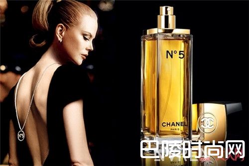 娇兰小黑裙淡香水简介_搜罗10款经典美妆品：女人必买18款经典美妆品有哪些？