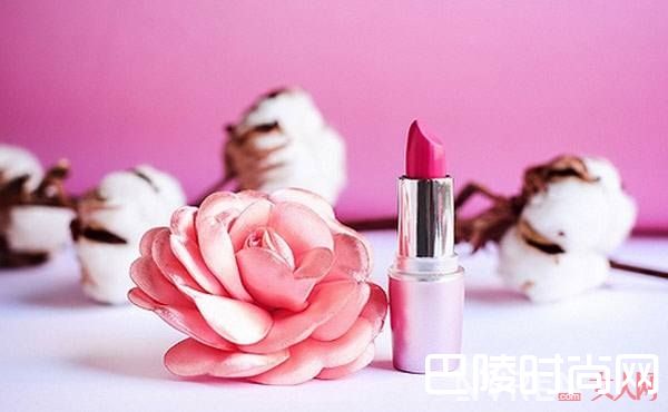 化妆品网络营销_你以为只有食品有网红？揭秘网红化妆品流线