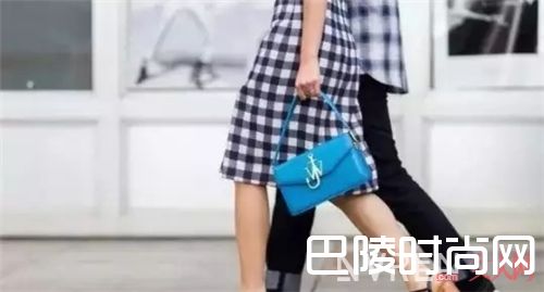 J.W Anderson包包推荐_这些更具气质的包包 大牌女星们都已经背上了!