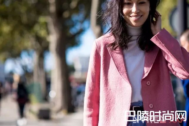 粉色配色_大爱粉色不装嫩，专属樱花粉的穿搭大法