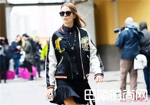 刺绣夹克怎么穿_和《朗读者》一样好看的 还有董卿的那件外套!