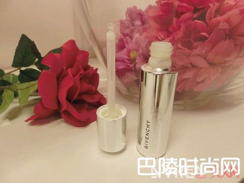 纪梵希焕颜美肌精华液简介_15款久经考验经典美妆品 有哪些值得你购买的？