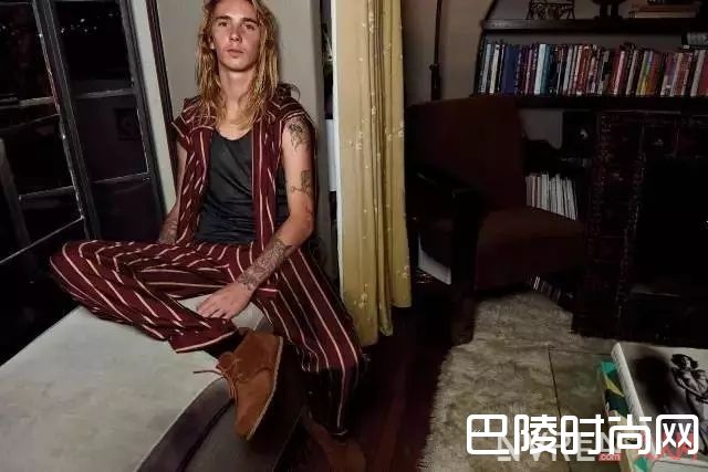 UGG凉鞋_UGG变成仙女鞋了？居然还能配礼服裙穿